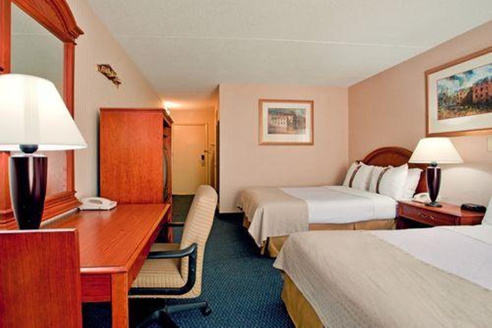 Days Hotel By Wyndham Williamsburg I-64 Ngoại thất bức ảnh