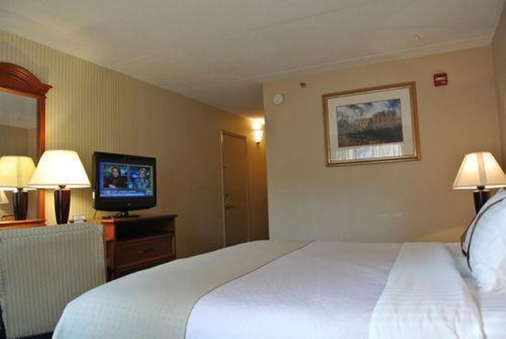 Days Hotel By Wyndham Williamsburg I-64 Ngoại thất bức ảnh