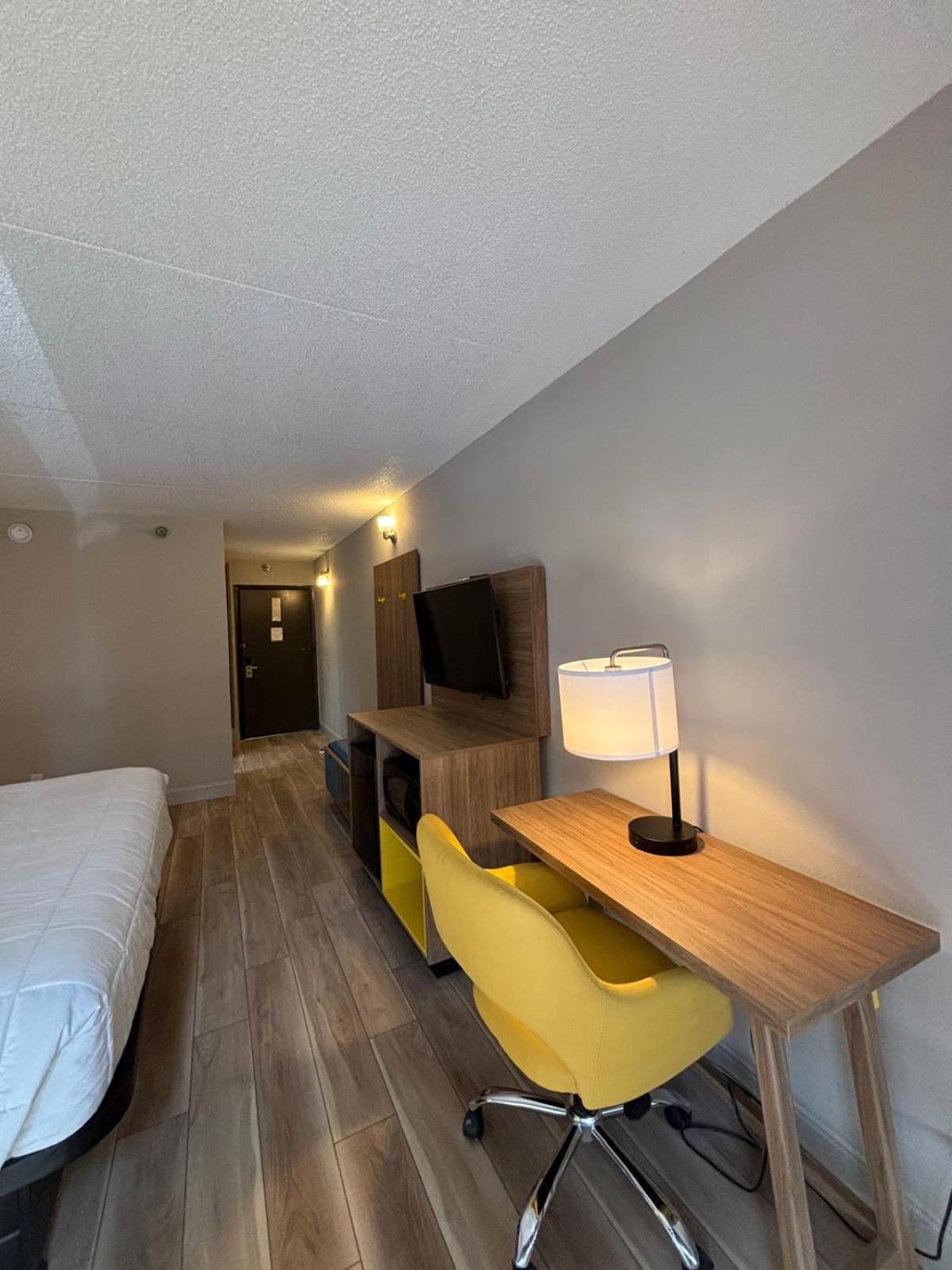 Days Hotel By Wyndham Williamsburg I-64 Ngoại thất bức ảnh