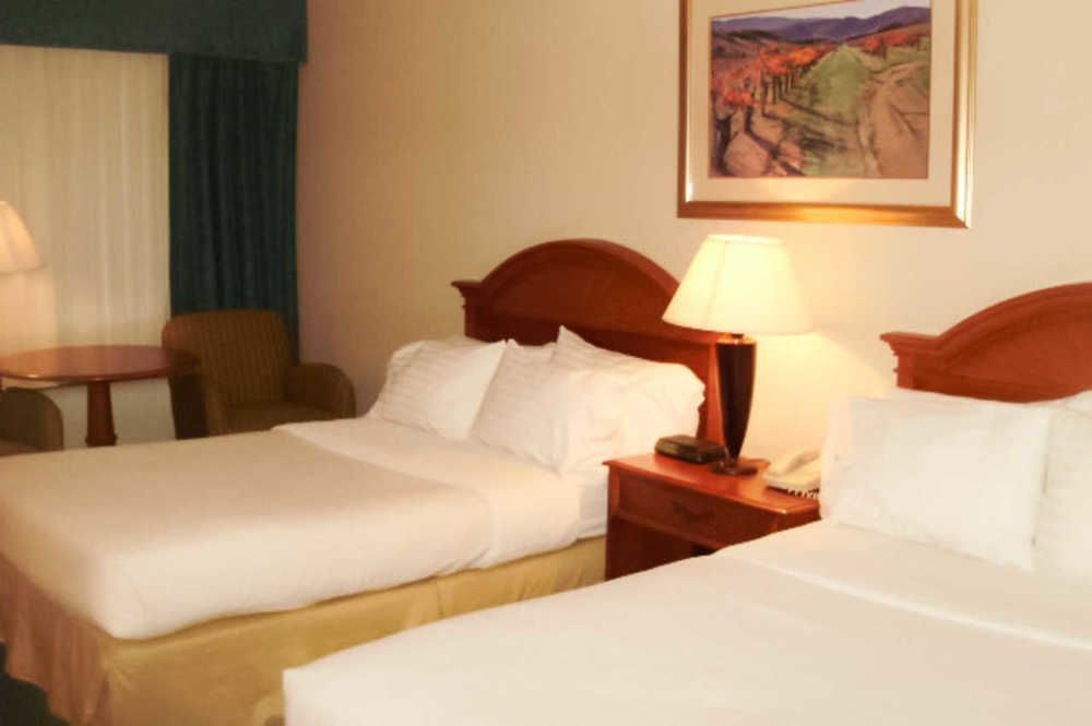 Days Hotel By Wyndham Williamsburg I-64 Ngoại thất bức ảnh